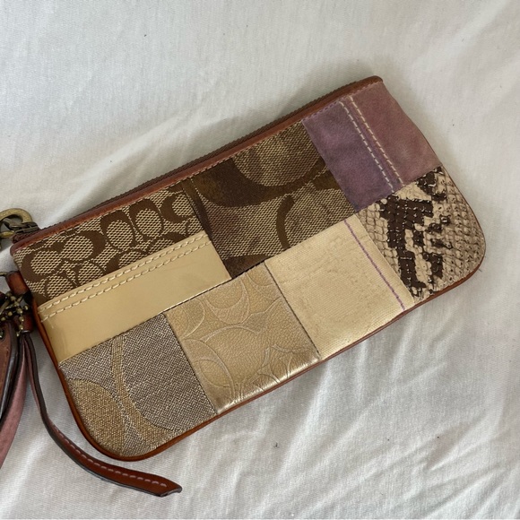 Vintage Coach Patchwork Wristlet - Picture 5 of 11